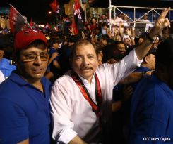 Daniel y Rosario conmemoran histórico repliegue hacia Masaya (Parte II)