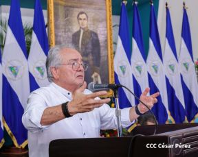 Nicaragüenses conmemoran los 109 años del tránsito a la inmortalidad de Rubén Darío 