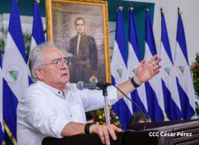 Nicaragüenses conmemoran los 109 años del tránsito a la inmortalidad de Rubén Darío 