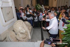 Nicaragüenses conmemoran los 109 años del tránsito a la inmortalidad de Rubén Darío 