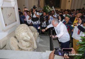 Nicaragüenses conmemoran los 109 años del tránsito a la inmortalidad de Rubén Darío 