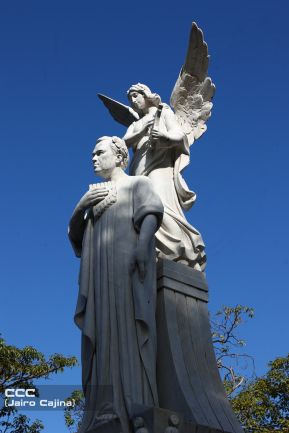 Nicaragüenses conmemoran los 109 años del tránsito a la inmortalidad de Rubén Darío 