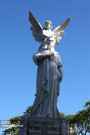 Nicaragüenses conmemoran los 109 años del tránsito a la inmortalidad de Rubén Darío 