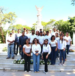 Nicaragüenses conmemoran los 109 años del tránsito a la inmortalidad de Rubén Darío 