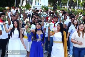 Nicaragüenses conmemoran los 109 años del tránsito a la inmortalidad de Rubén Darío 