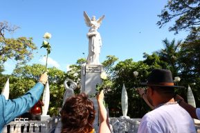 Nicaragüenses conmemoran los 109 años del tránsito a la inmortalidad de Rubén Darío 