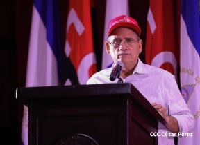 Nicaragüenses conmemoran los 109 años del tránsito a la inmortalidad de Rubén Darío 