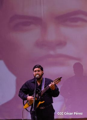 Nicaragüenses conmemoran los 109 años del tránsito a la inmortalidad de Rubén Darío 