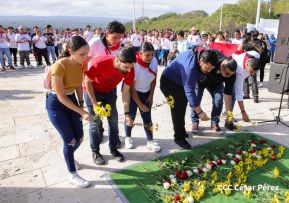 Nicaragüenses conmemoran el 91 aniversario del paso a la inmortalidad del General Augusto C. Sandino
