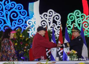 Acto de Juramentación del Primer Comisionado Francisco Díaz y Policías Voluntarios de Managua