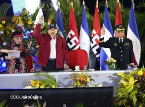 Acto de Juramentación del Primer Comisionado Francisco Díaz y Policías Voluntarios de Managua