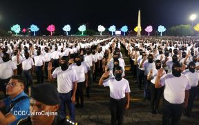 Acto de Juramentación del Primer Comisionado Francisco Díaz y Policías Voluntarios de Managua