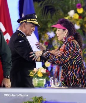 Acto de Juramentación del Primer Comisionado Francisco Díaz y Policías Voluntarios de Managua