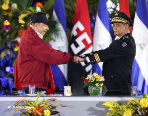 Acto de Juramentación del Primer Comisionado Francisco Díaz y Policías Voluntarios de Managua