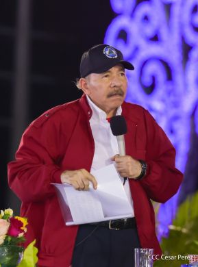Acto de Juramentación del Primer Comisionado Francisco Díaz y Policías Voluntarios de Managua