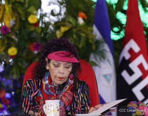 Acto de Juramentación del Primer Comisionado Francisco Díaz y Policías Voluntarios de Managua