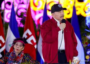 Acto de Juramentación del Primer Comisionado Francisco Díaz y Policías Voluntarios de Managua