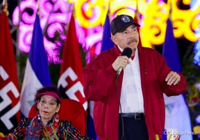 Acto de Juramentación del Primer Comisionado Francisco Díaz y Policías Voluntarios de Managua