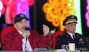 Acto de Juramentación del Primer Comisionado Francisco Díaz y Policías Voluntarios de Managua