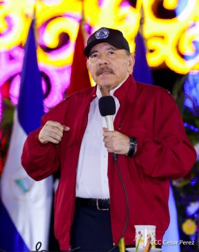 Acto de Juramentación del Primer Comisionado Francisco Díaz y Policías Voluntarios de Managua