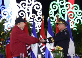 Acto de Juramentación del Primer Comisionado Francisco Díaz y Policías Voluntarios de Managua
