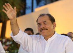 Daniel y Rosario conmemoran 78 Aniversario del Natalicio Comandante Carlos Fonseca