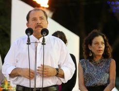 Daniel y Rosario conmemoran 78 Aniversario del Natalicio Comandante Carlos Fonseca