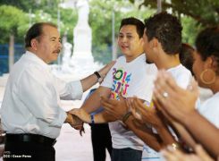 Daniel y Rosario conmemoran 78 Aniversario del Natalicio Comandante Carlos Fonseca