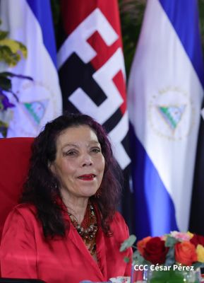 Acto de entrega de 500 unidades de buses y microbuses a transportistas de Nicaragua 