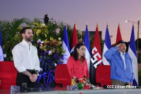 Acto de entrega de 500 unidades de buses y microbuses a transportistas de Nicaragua 