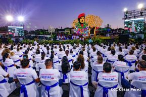 Acto de entrega de 500 unidades de buses y microbuses a transportistas de Nicaragua 