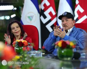 Acto de entrega de 500 unidades de buses y microbuses a transportistas de Nicaragua 