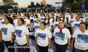Acto de entrega de 500 unidades de buses y microbuses a transportistas de Nicaragua 
