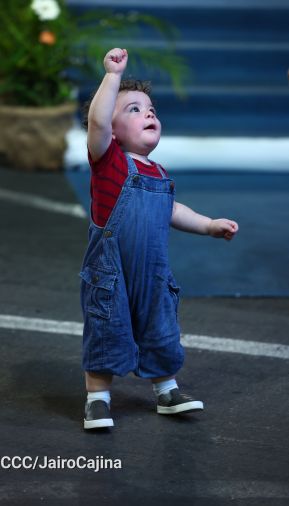 Acto de entrega de 500 unidades de buses y microbuses a transportistas de Nicaragua 