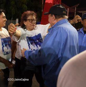 Acto de entrega de 500 unidades de buses y microbuses a transportistas de Nicaragua 