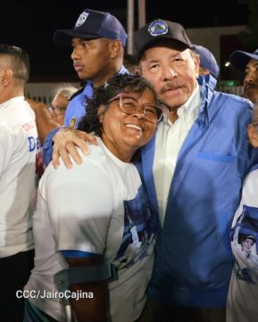 Acto de entrega de 500 unidades de buses y microbuses a transportistas de Nicaragua 