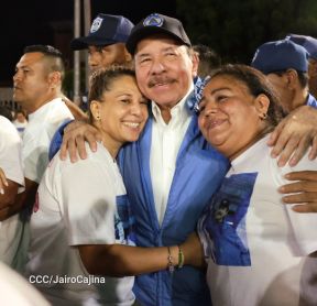 Acto de entrega de 500 unidades de buses y microbuses a transportistas de Nicaragua 
