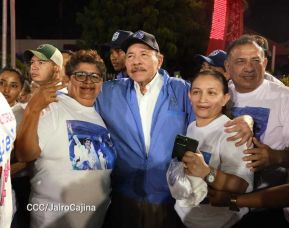 Acto de entrega de 500 unidades de buses y microbuses a transportistas de Nicaragua 