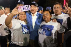 Acto de entrega de 500 unidades de buses y microbuses a transportistas de Nicaragua 
