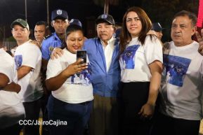 Acto de entrega de 500 unidades de buses y microbuses a transportistas de Nicaragua 