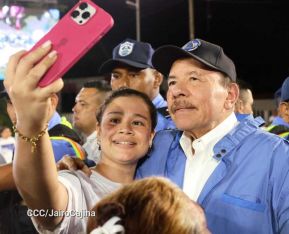 Acto de entrega de 500 unidades de buses y microbuses a transportistas de Nicaragua 