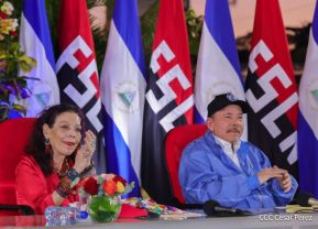 Acto de entrega de 500 unidades de buses y microbuses a transportistas de Nicaragua 