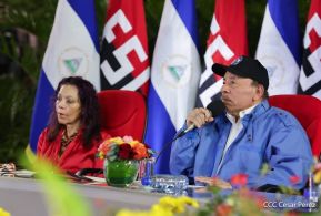 Acto de entrega de 500 unidades de buses y microbuses a transportistas de Nicaragua 