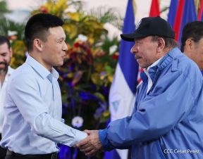 Acto de entrega de 500 unidades de buses y microbuses a transportistas de Nicaragua 