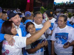 Acto de entrega de 500 unidades de buses y microbuses a transportistas de Nicaragua 