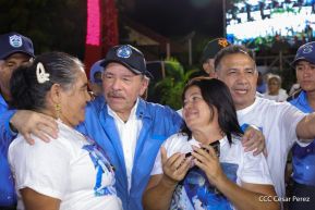 Acto de entrega de 500 unidades de buses y microbuses a transportistas de Nicaragua 