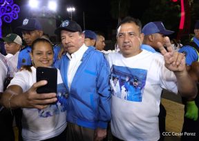 Acto de entrega de 500 unidades de buses y microbuses a transportistas de Nicaragua 