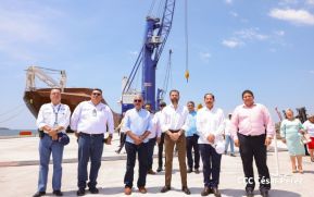 Acto de entrega de equipos de la República Popular China para modernizar Puerto Corinto