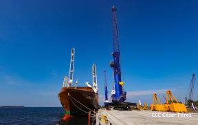 Acto de entrega de equipos de la República Popular China para modernizar Puerto Corinto