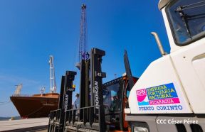 Acto de entrega de equipos de la República Popular China para modernizar Puerto Corinto